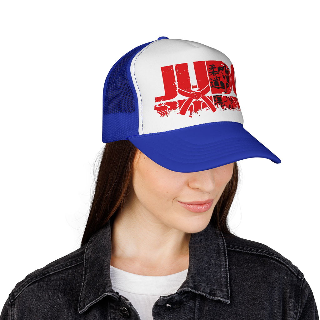 Czapka z daszkiem typu trucker w kolorze czerwonym, grunge, do sztuk walki